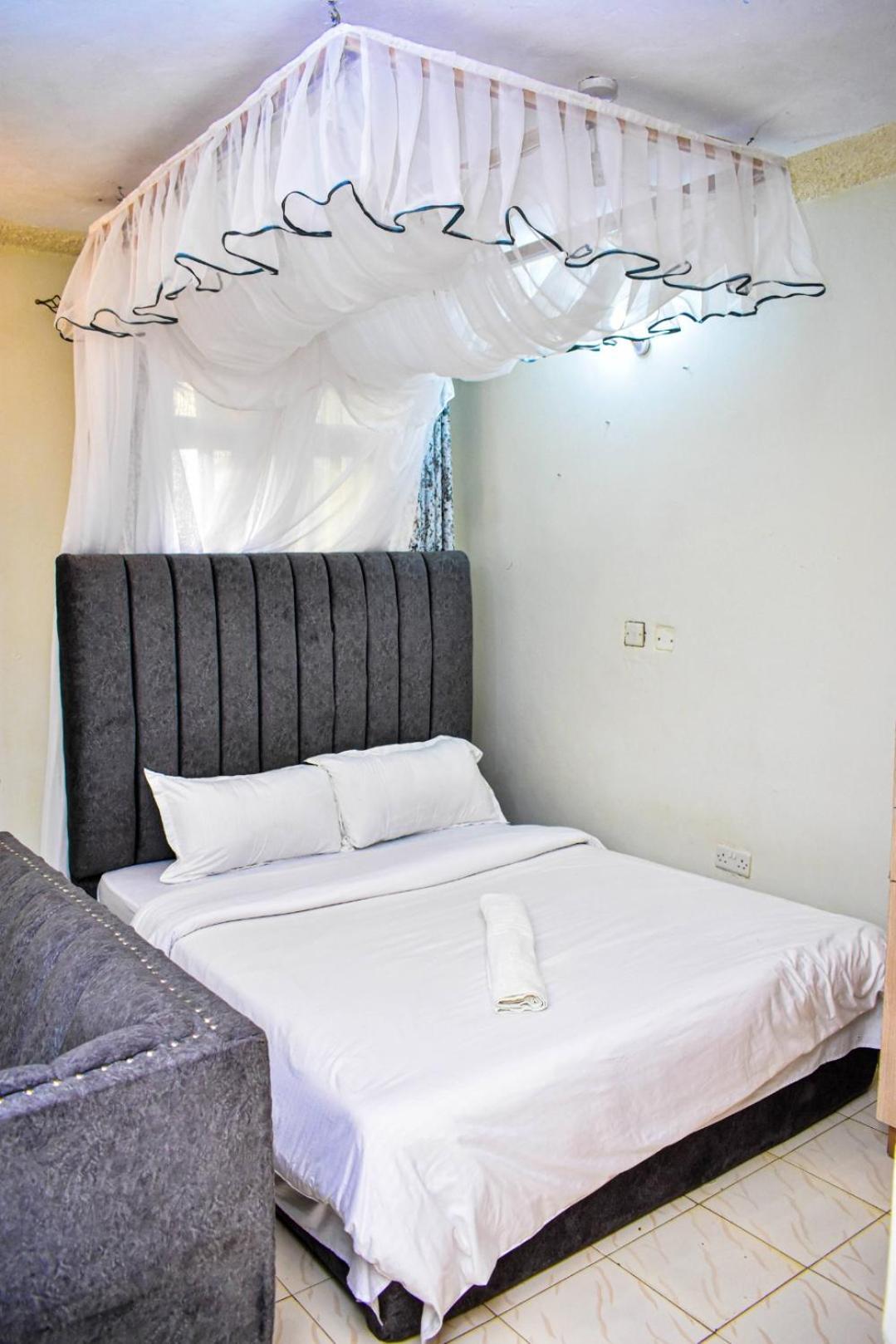 Unique, Modern Studio Apartment Kisumu Kültér fotó